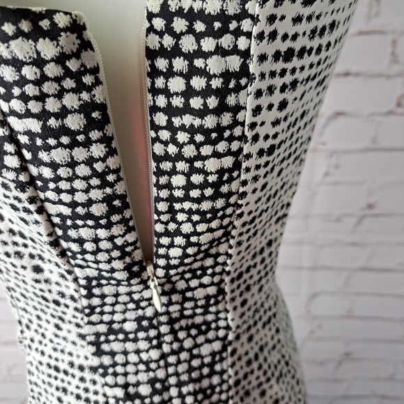 BANANA Republic Black White‎ Sheath Dress - Picture 4 of 12